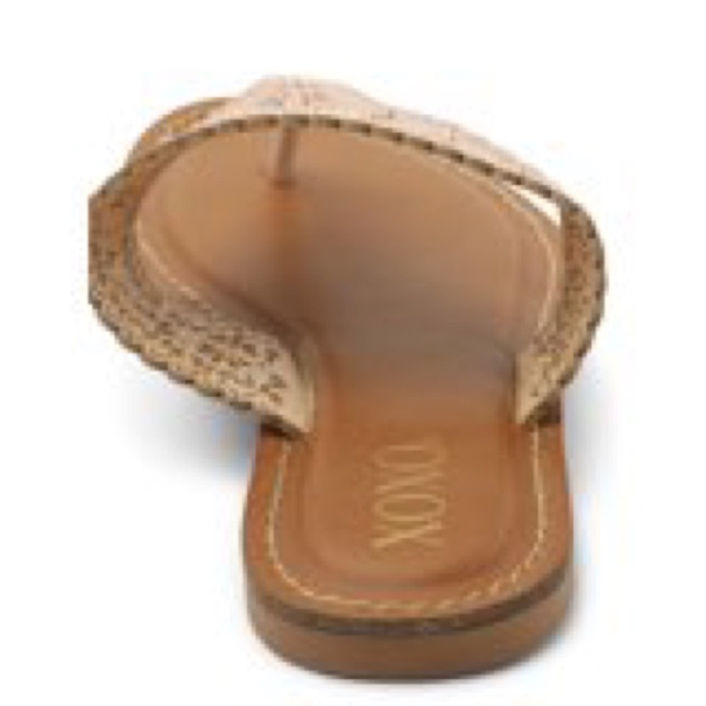 NEW! XOXO Rhonda Slide-On Gold Thong Sandal - Picture 4 of 10